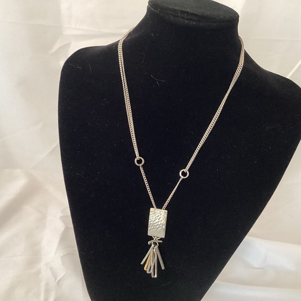 Anne-Marie Chagnon Silver tone minimalist necklace